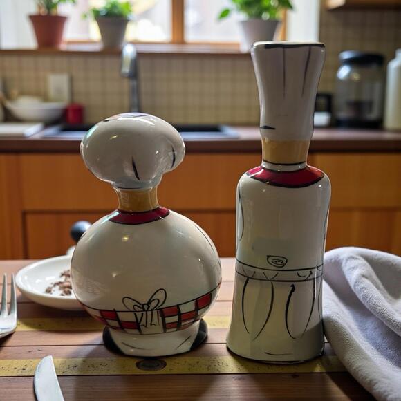 Fat & Skinny Chef Salt & Pepper, Napkin Holder and Spoonrest Red & White Ceramic - Picture 3 of 14
